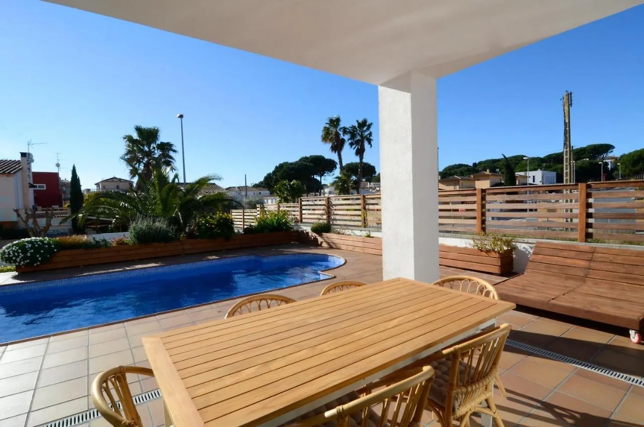 Ponent Villa L'Escala 0*,